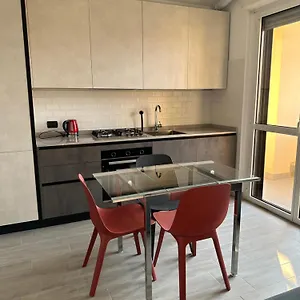 https://deluxe-suite-with-balconie.it-lombardy.com